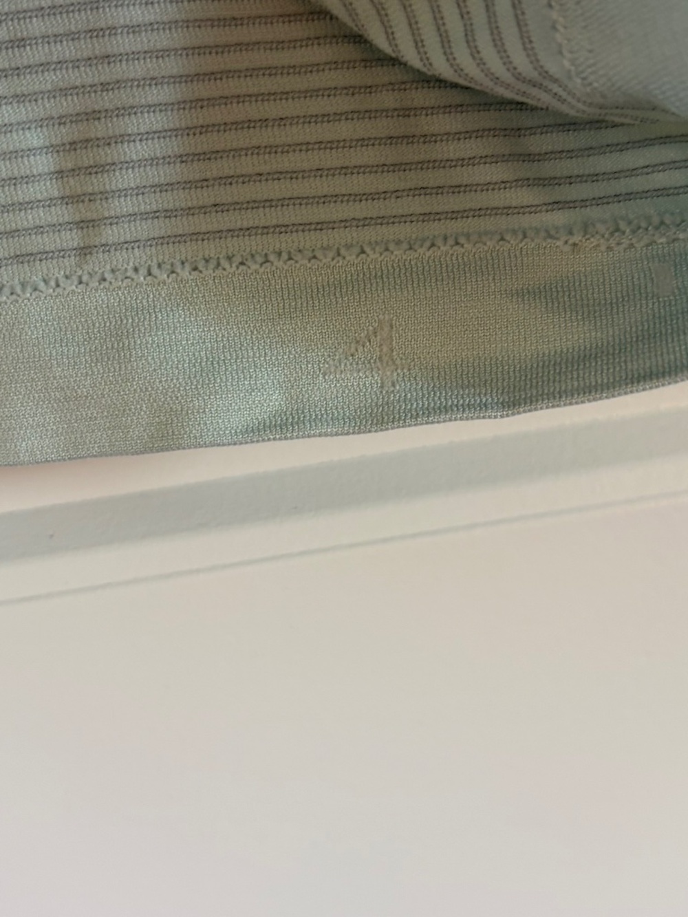 Lululemon Short Sleeve Swiftly Tech - Size 4 - Sea Mist - Picture 3 of 4